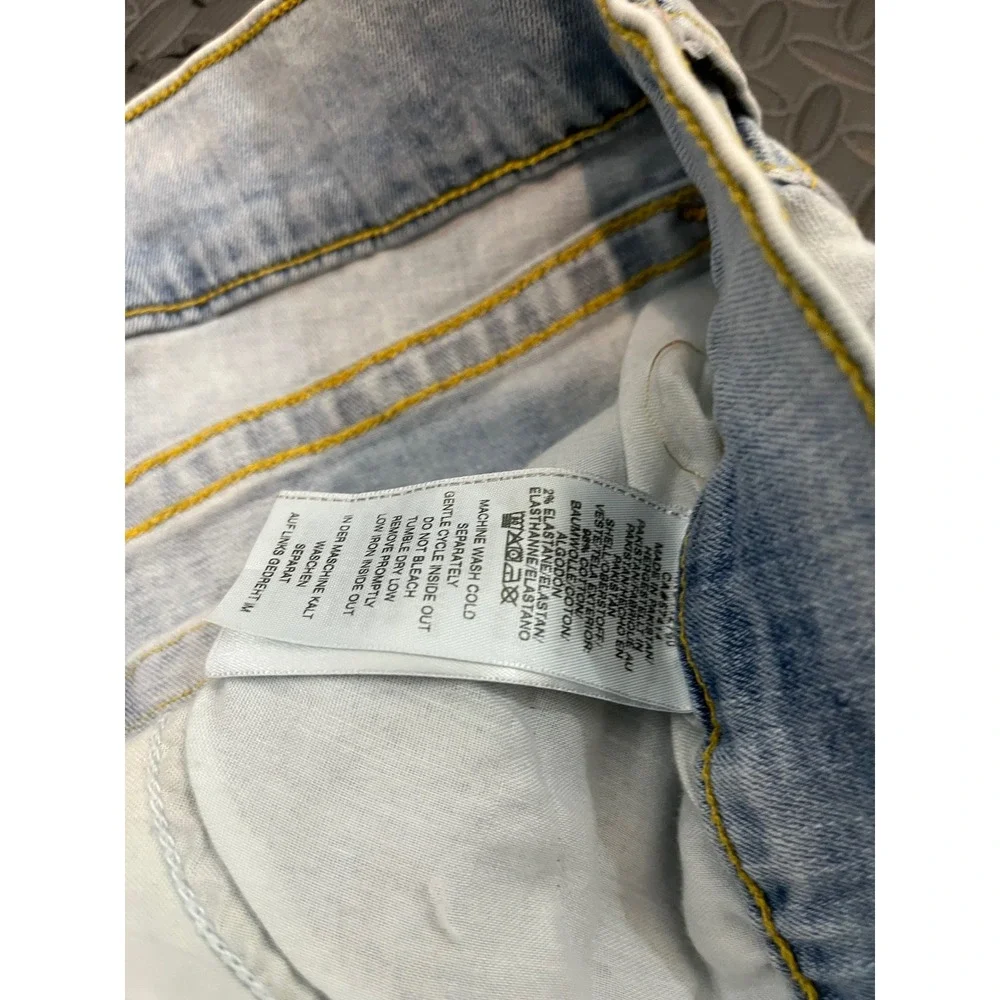 True Religion Geno Relaxed Slim Mens 42 Light Blue Flap Pocket Denim Jeans